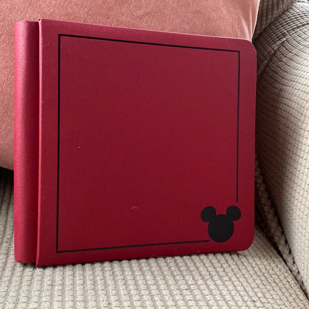 Creative Memories Disney 7x7 refillable scrapbook
